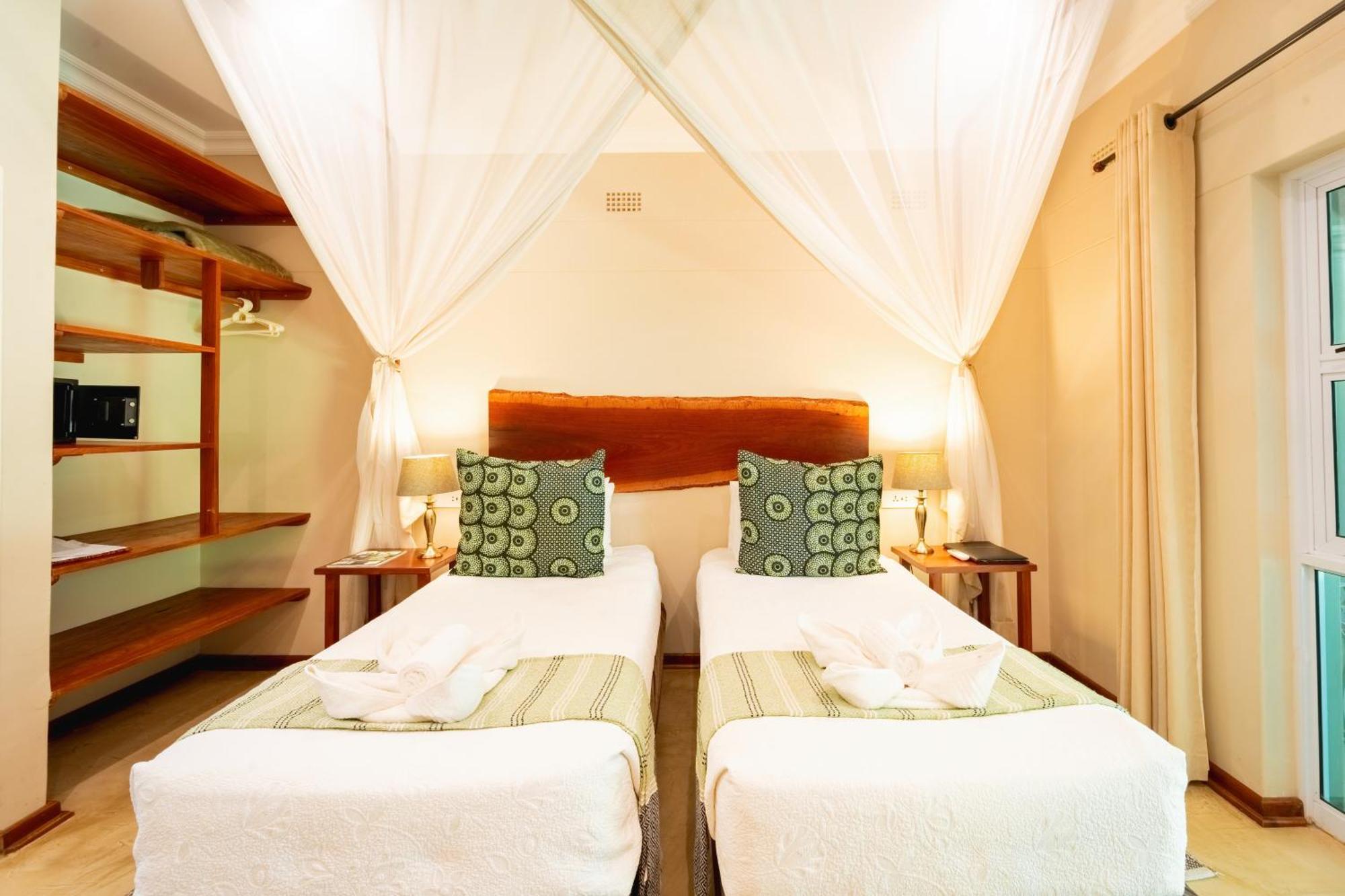 Bayete Guest Lodge Вікторія-Фоллс Екстер'єр фото