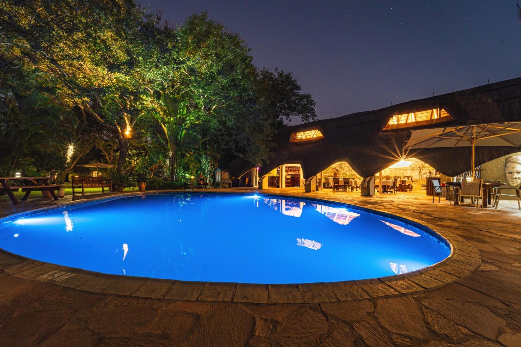 Bayete Guest Lodge Вікторія-Фоллс Екстер'єр фото